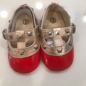 New 6-12mo/size 2 crib shoes